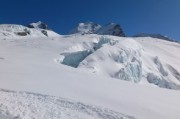 冰雪精灵冰墩墩与雪容融